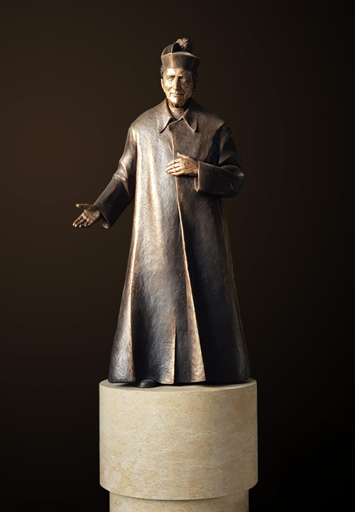 Statua realizzata per l'ospedale Sacro Cuore di Negrar a Verona