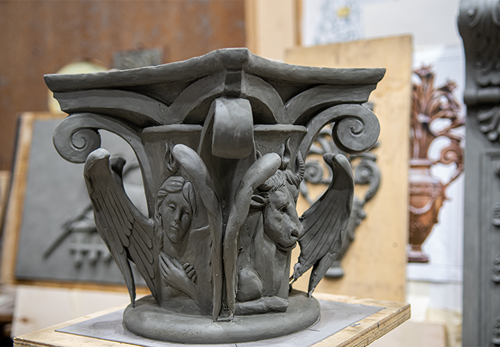modello in plastilina dei capitelli dell'ambone